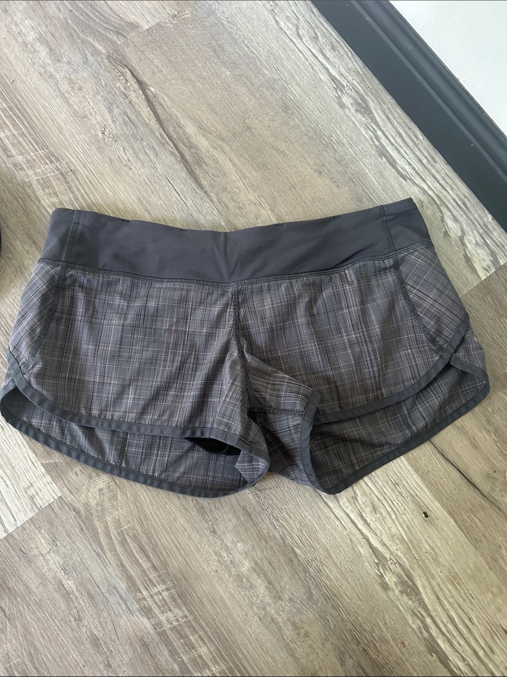 Lululemon Women’s Gray Plaid Athletic Shorts